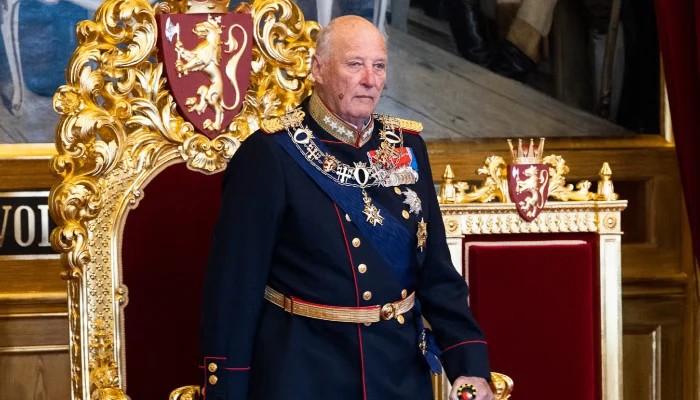 Royal Family Puts Hold On Official Engagements As King's Health Deteriorates