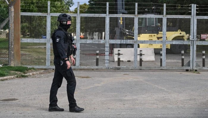 Uk Police Arrest Five For Preparing Terrorist Act As Incident Near Air Base Probed