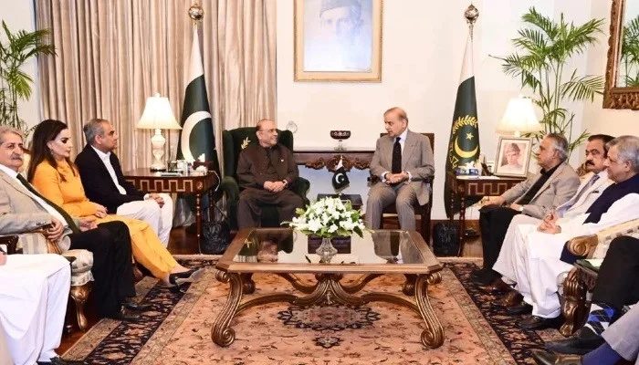 Federal Government Mulls Emergency in KP Amid Pakistan Tehreek-e-Insaf (PTI) March: Sources