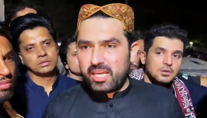 Afridi vows to reach Karachi despite Sindh govt's 'hurdles'