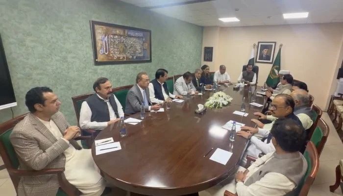Govt-opposition talks to resume Saturday after no breakthrough in first round