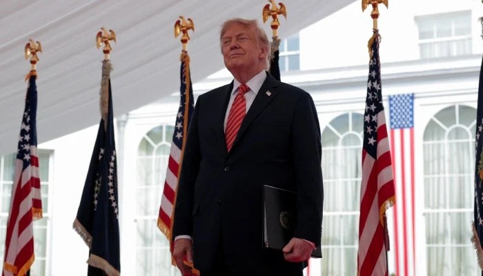Trump Claims $5,000 Payouts Easy to Fit Into Federal Budget