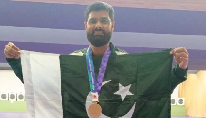 GM Bashir Secures Asian Games Bronze in 25m Rapid Fire Pistol