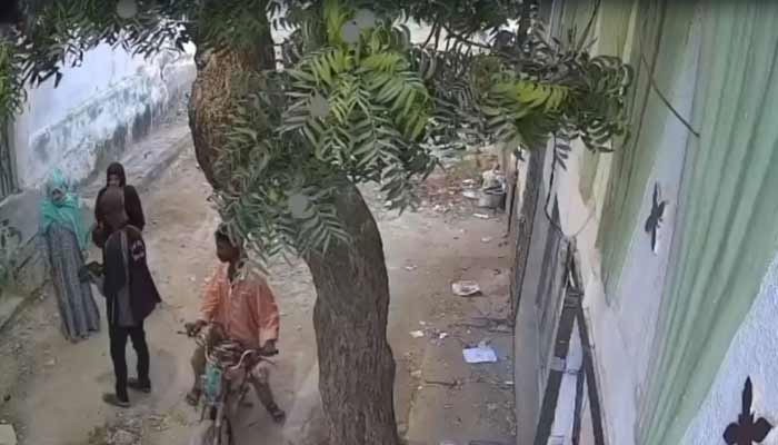 Karachiites Lose Over Rs2 27bn In Street Crime In Eight Months