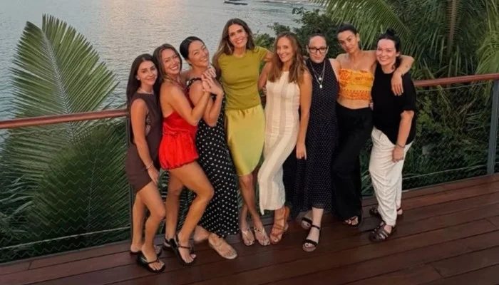 Hilary Duff Unwinds With Friends As 'Mom Group' Rumours Resurface