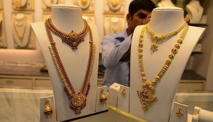 Gold Prices Drop Rs5 600 Per Tola