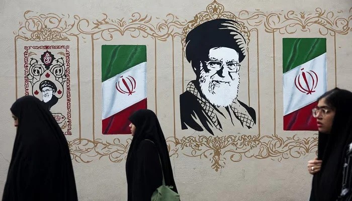 US doubles down on Iran pressure as China says sanctions will not solve crisis