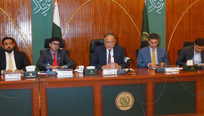 Ahsan Iqbal Calls for Faster Implementation of China-Pakistan Economic Corridor (CPEC) Phase II Action Plan