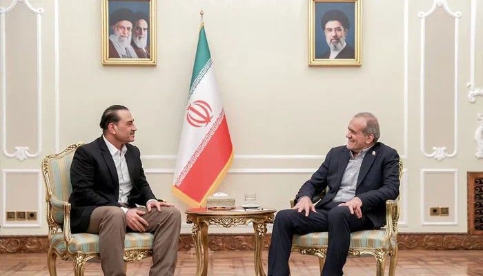 Pakistan Warns Iran To Rein In Houthis As Riyadh Hits Back