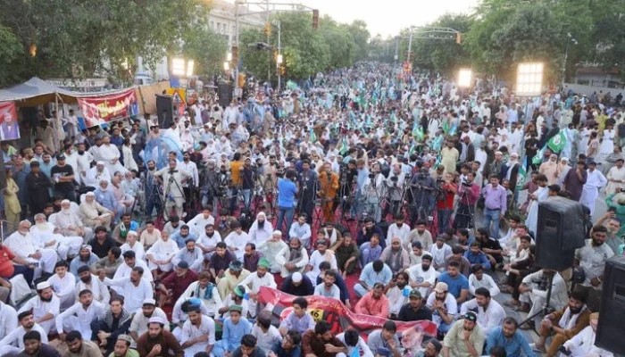 Jamaat-e-Islami demands govt to bring down petrol price to Rs225 per litre
