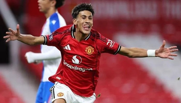 Man Utds Kid Messi Jj Gabriel Asks To Leave At 15 Just As He Was Set For Historic First Team Chance